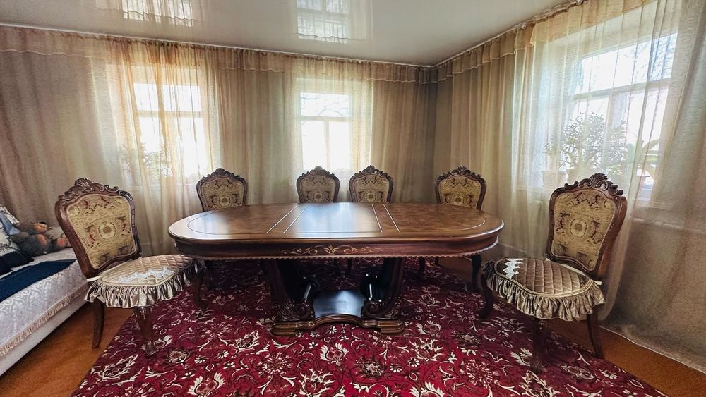 Продам стол со стулями