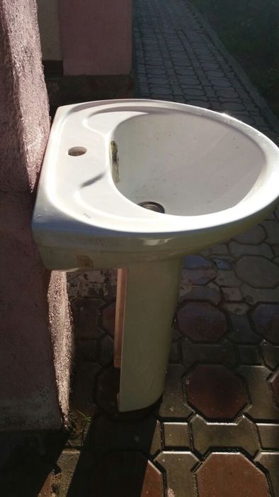 Керамическая раковина