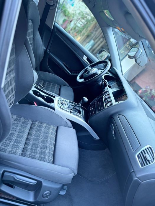Audi a4 b8 2010  177cp