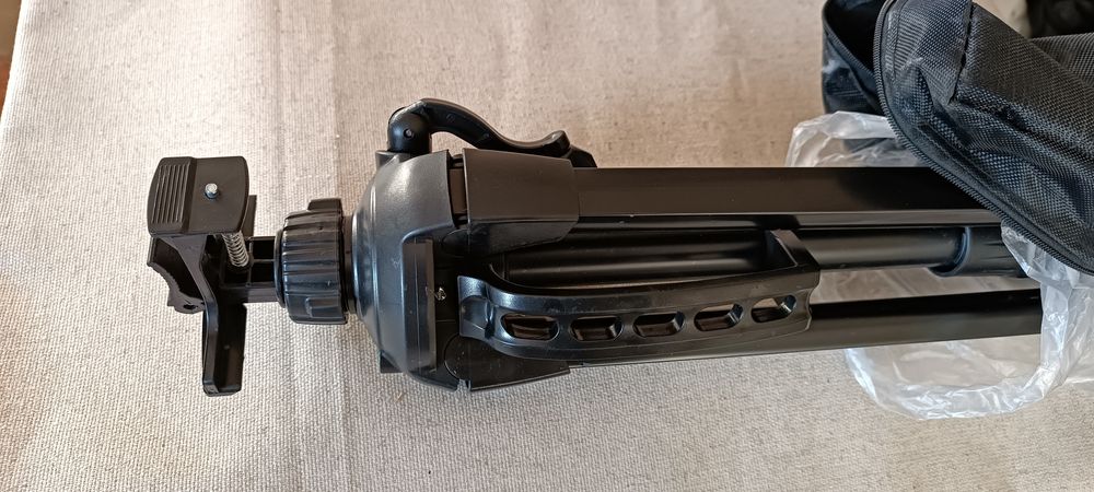 Акриловые краски. Мольберт универсальный.