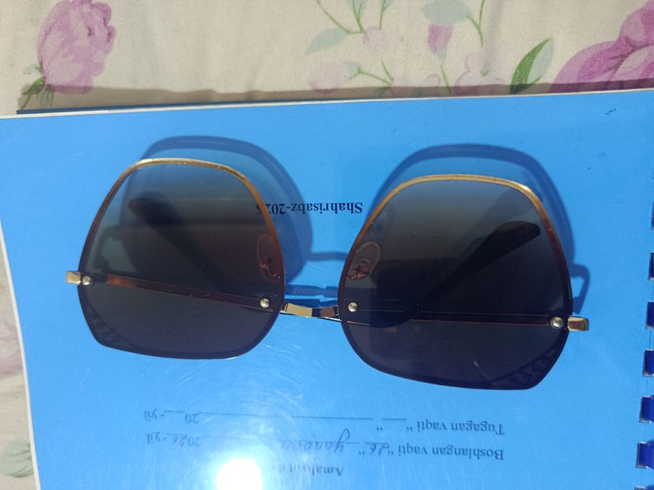 Zamonaviy qizlar uchun Yangi koʻzoynak