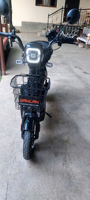 Ganlan elektr skuter yangii holatda . Sotiladi