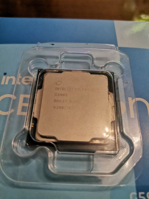 Intel celeron 5905 LGA1200