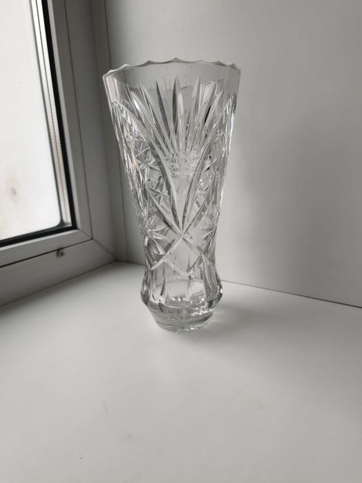 Хрустальная ваза