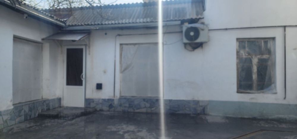 Uy sotiladi uy uzimizniki rieltorlar bezovta qimanglar iltimos