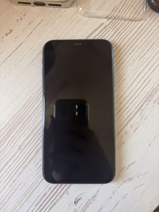 Apple 11 не разу не был на ремонте 64гб 73% акумуллятор