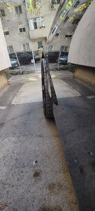 Vând sau schimb jante R19 cu cauciucuri aproape noi  dot2024