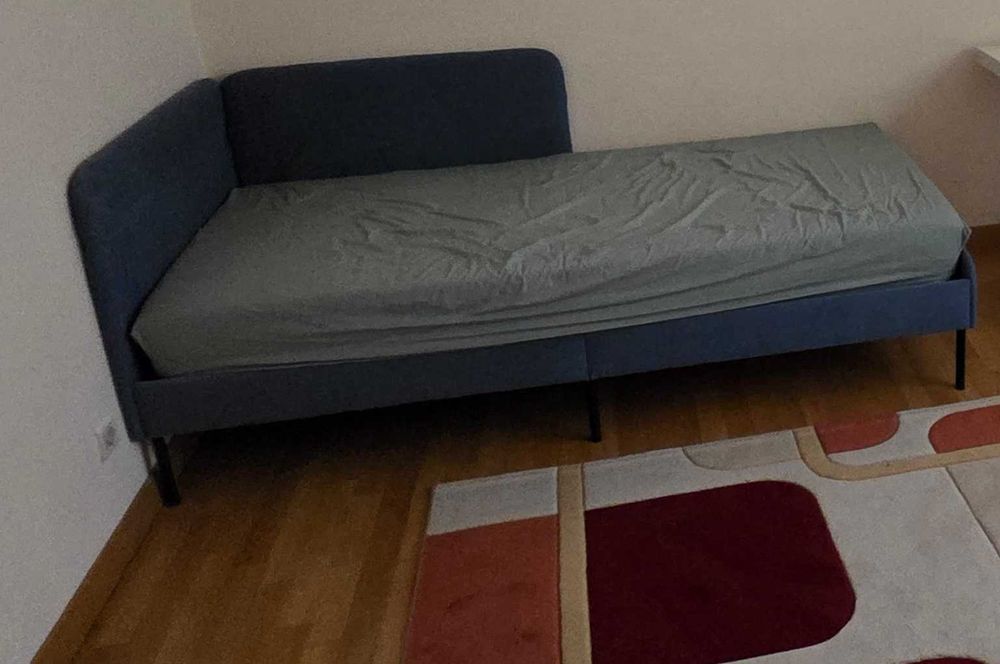 Легло от IKEA подходящо за детска стая с матрак AKREHAMN 90x200