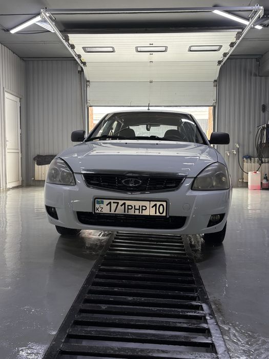 Продам Приору хэтчбек 2014 г.в.