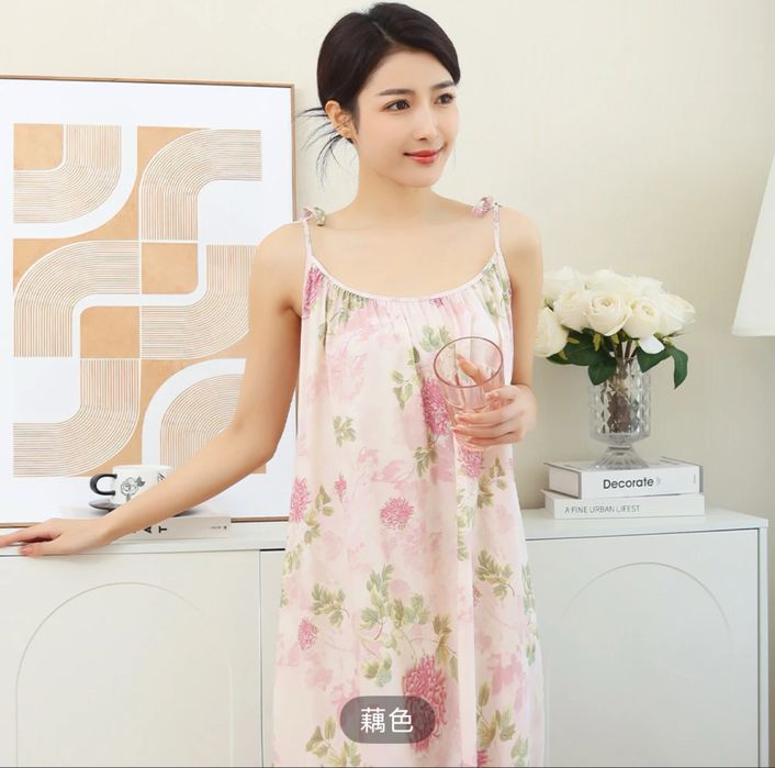 Платья  разные продам