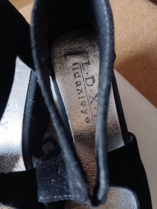 Продам женскую обувь