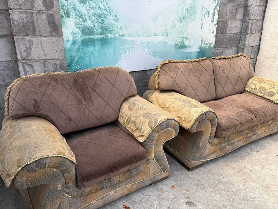 Кресло с диваном