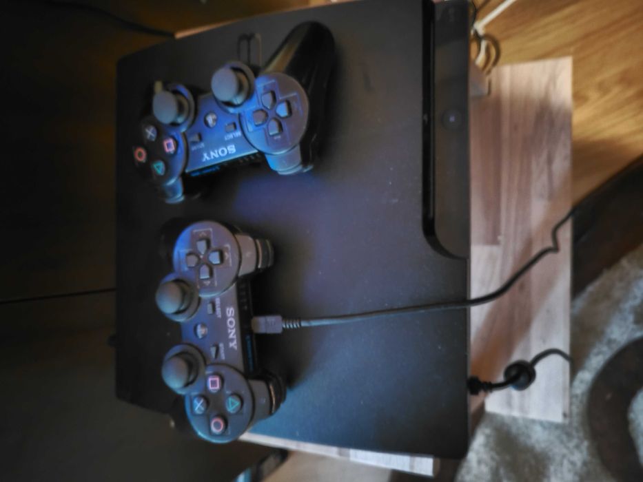 PS3 PlayStation 3 cu 4 jocuri GTA5 ,Need for Speed,FIFA 17 ,Wresling