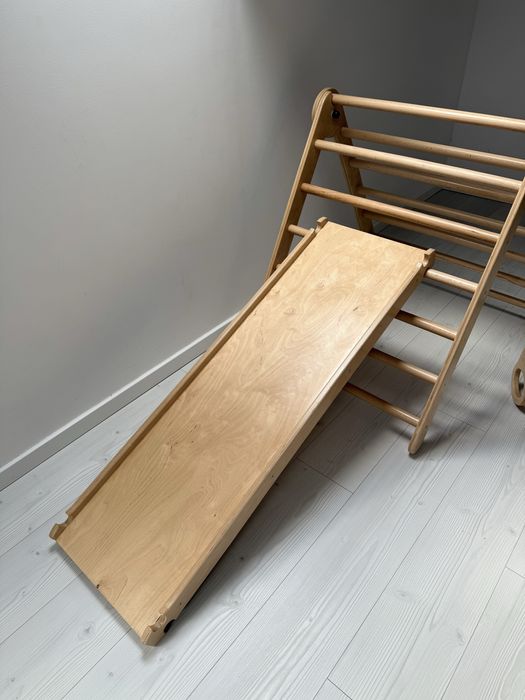 Jucării de lemn: triunghi pickler, tobogan, balansoare, turn, leagan