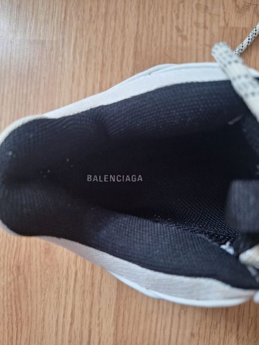 Vând adidași Balenciaga triple s