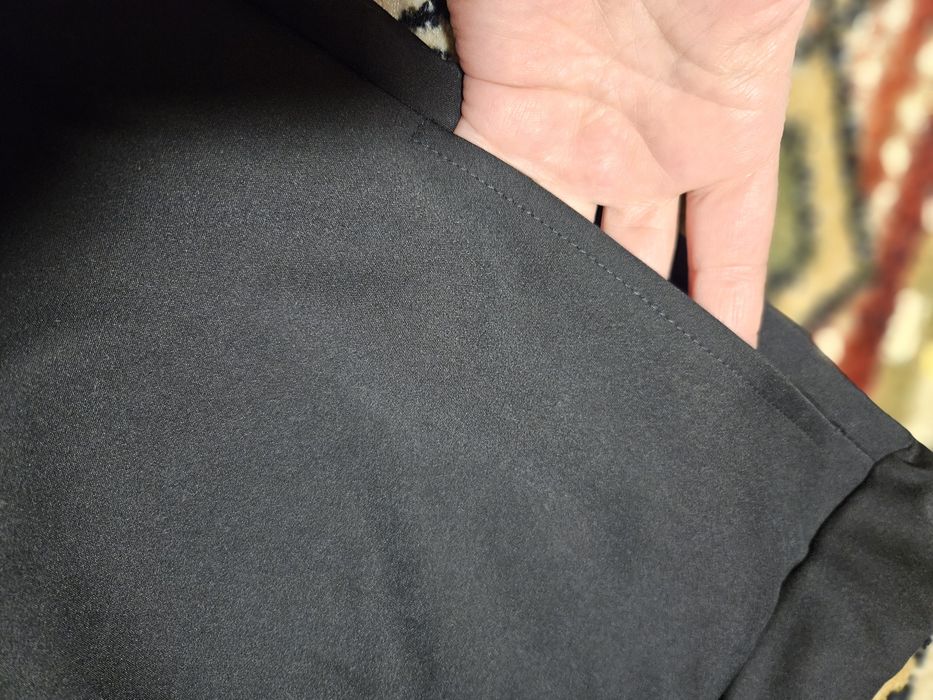 Pantaloni noi cu eticheta, Reflex