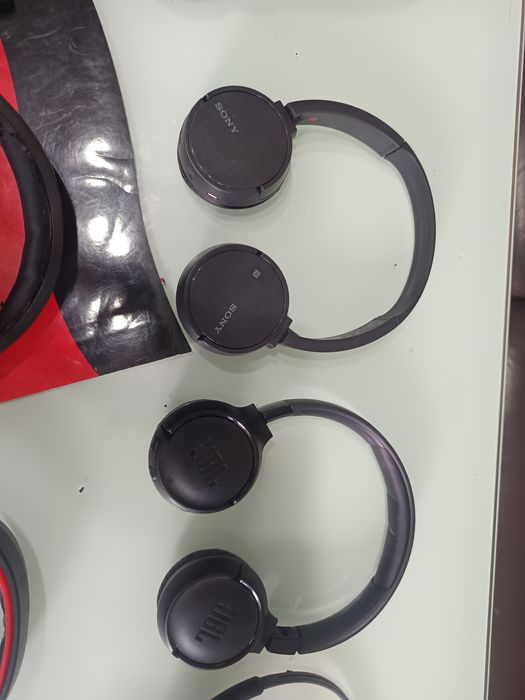 Casti audio si gaming wireless si cu fir sony trust jbl hyper x livoo