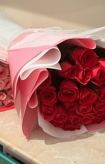 Свежые цветыыы ночью подарили