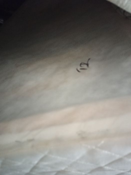 Продавам матрак двулицев