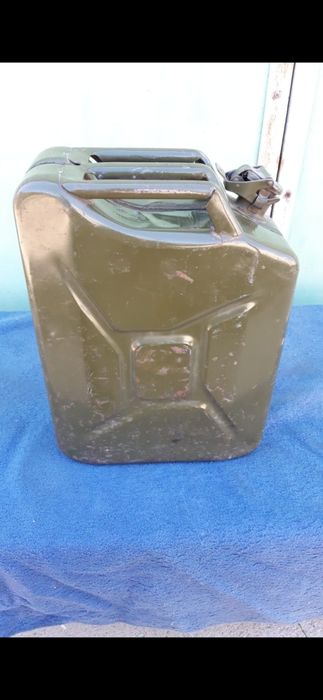 Продается канистра для бензина