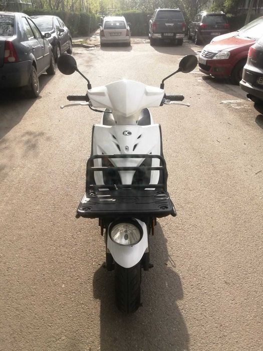 Scuter kymco de inchiriat pentru glovo/tazz/bolt food