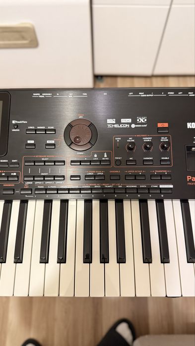 Korg pa4x international 76 keys