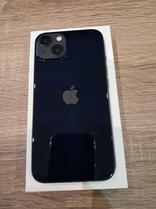 Iphone 13 изключително запазен.