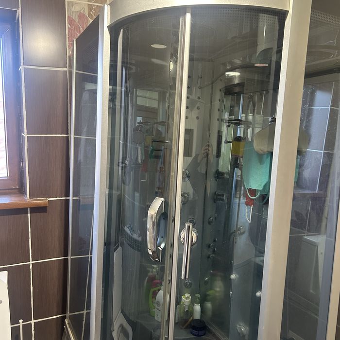 Срочно продам душевую кабинку