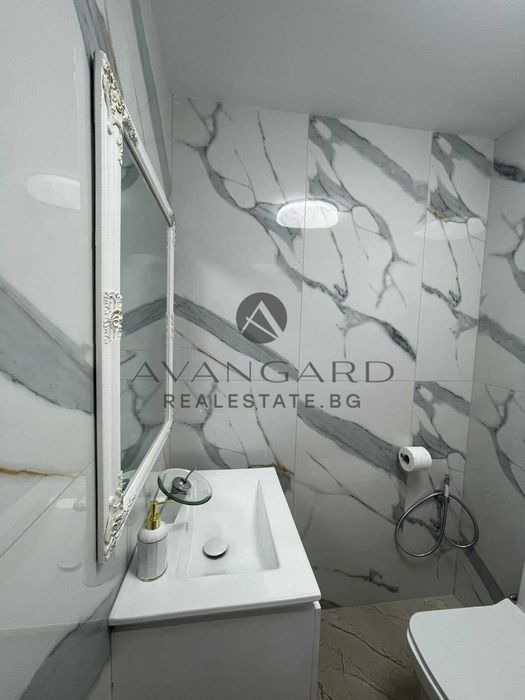 Продава се Тристаен апартамент в Пловдив, Остромила - 104 кв.м за 2279 €/кв.м - Снимка #7