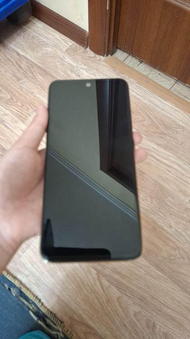 Телефон: nubia V60