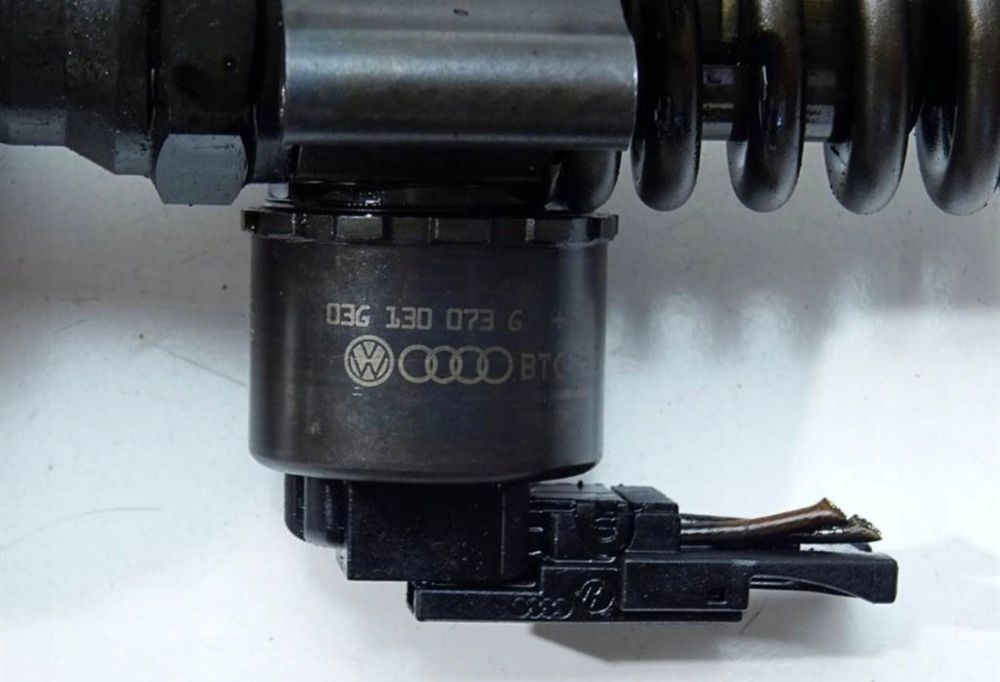 Injector Mitsubishi Grandis 2.0 Di 03G130073G