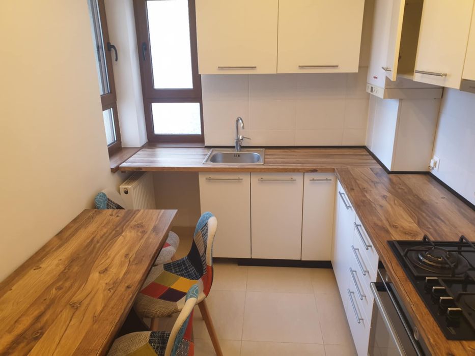 Apartament 3 camere decomandat de inchiriat