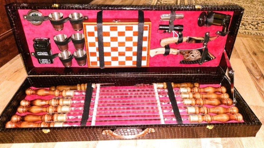 Мужской Подарочный набор шампуров с шахмотами