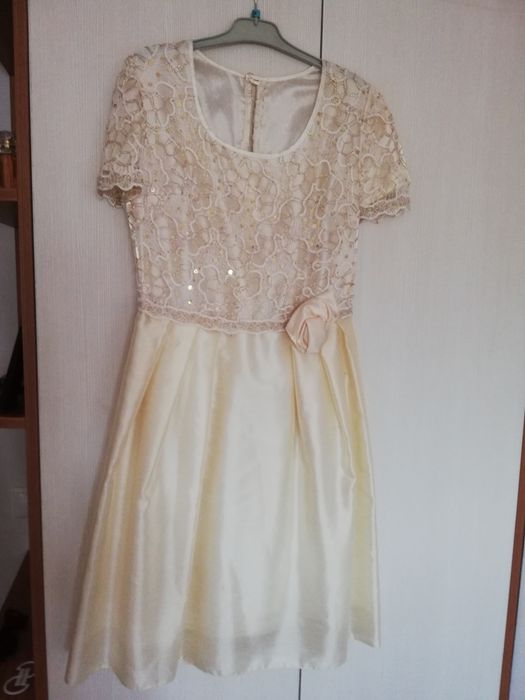 Rochie e de seara,  Casa Wanda