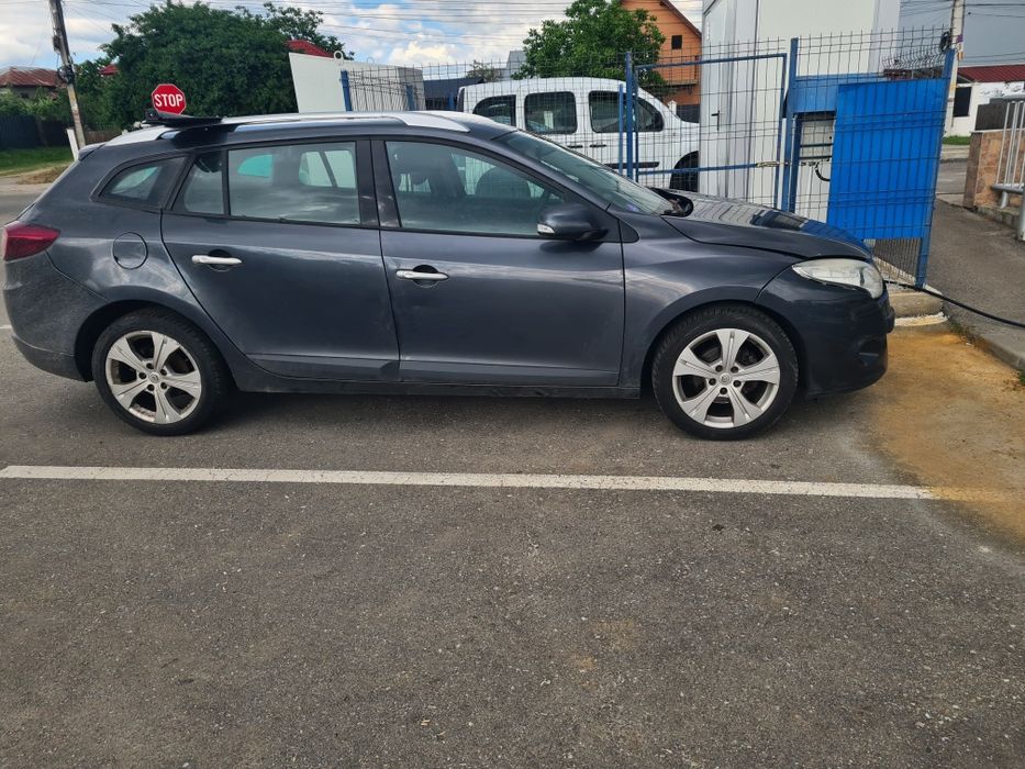 Far bara fata capota motor-Renault Megane 3 an 2012 /Clio 3 an 2008
