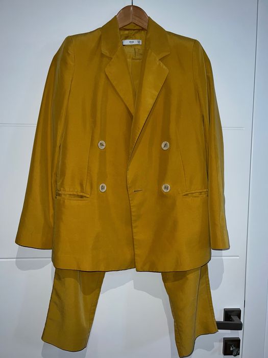 дамски костюми Mango