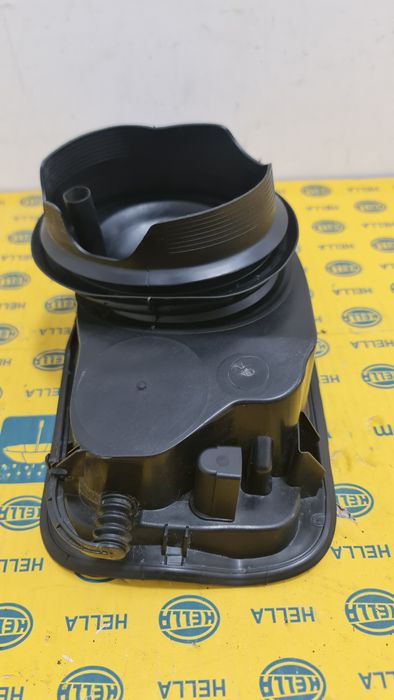 Clapeta capac bușon rezervor alimentare BMW X3 F25 7213035
Pe