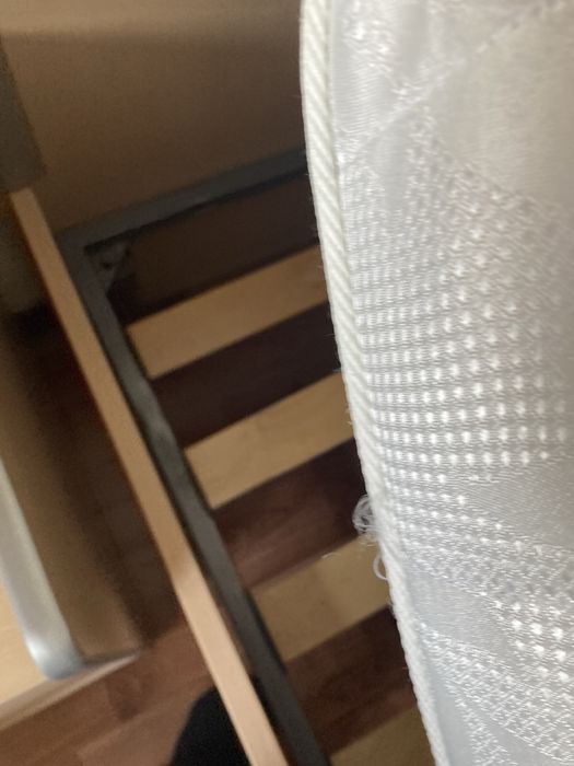 Кровать с матрасом 160*200