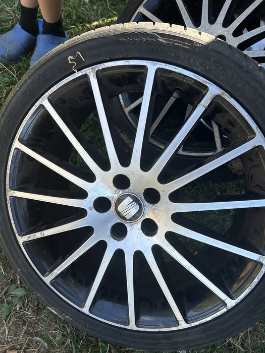 Set 4 Jante Originale SEAT R18 8J ET35 5x100 + Anvelope 225/40 R18