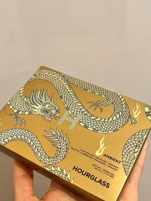 Палетка Hourglass Dragon Palette