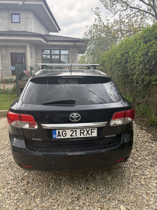 Toyota avensis 2012
