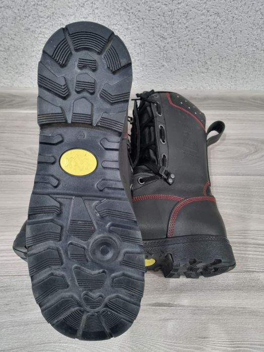 Bocanci pompieri Haix