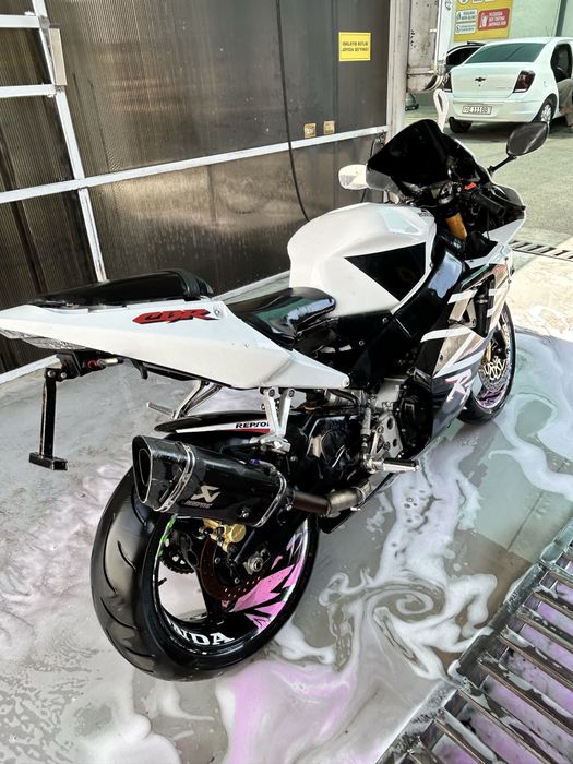 Honda cbr 954 rr