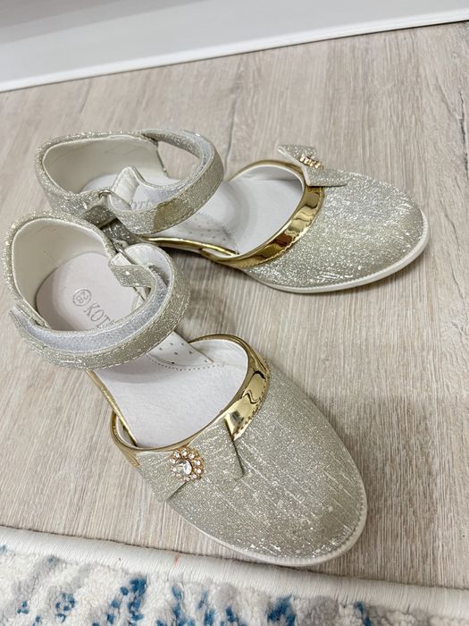 Туфли для девочки