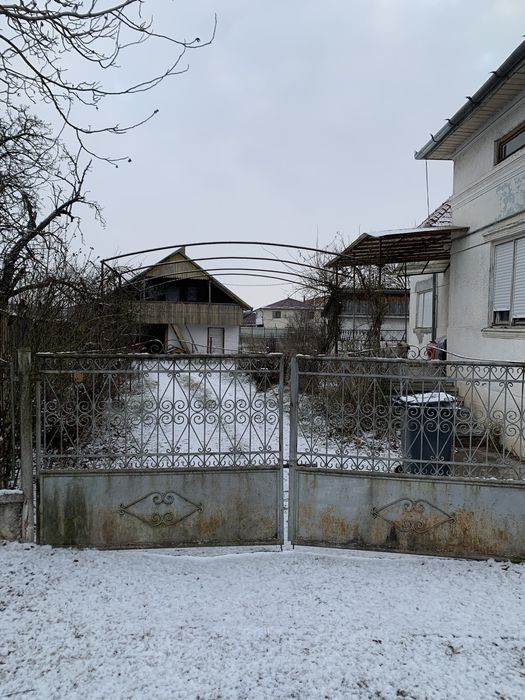 Vand casa cu gradina in Apahida