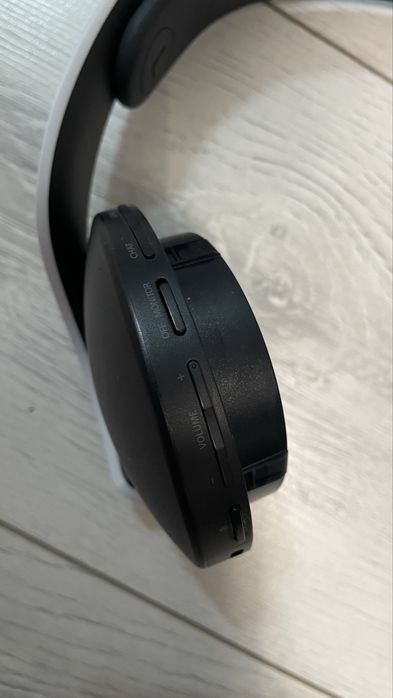 Vând căsti PlayStation