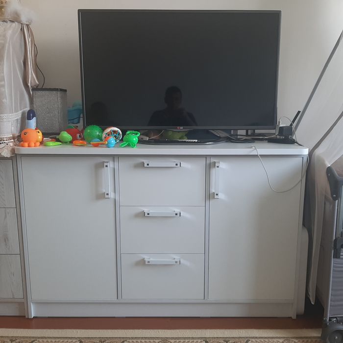 Подставка под телевизор