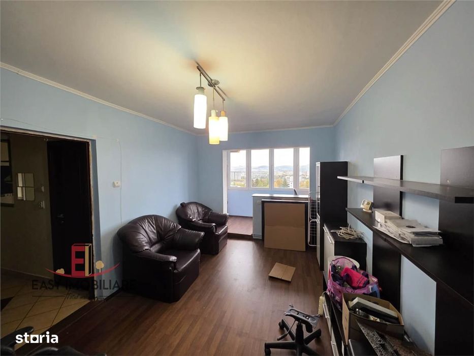 Apartament 2 camere, hol patrat, Dambu, bloc izolat, etaj 9\10, lift