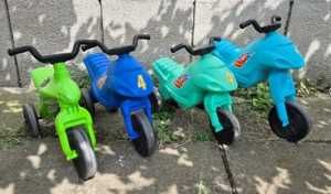Vand biciclete si triciclete fara pedale  de la 30 lei la 200 lei