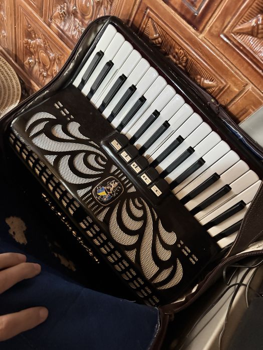 Acordeon Weltmeister Negru